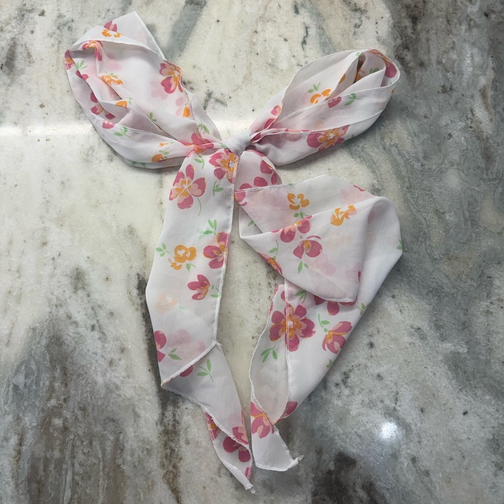 Vintage Floral White/Pink/Orange Scarf
